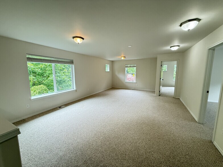 Oversized loft - 24803 SE 19th St