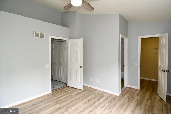 Building Photo - 46893 Eaton Terrace