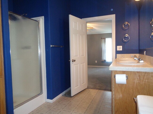 Building Photo - 4511 Gray Fox Heights