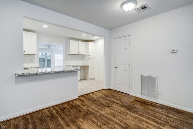 Building Photo - 5805 Grape St