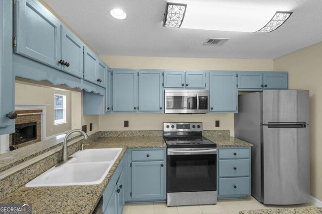 Building Photo - 92 Sunrise Dr