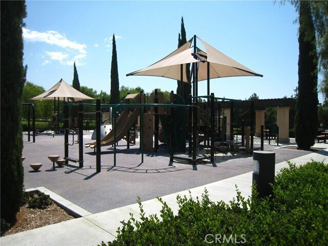 Building Photo - 235 Kempton