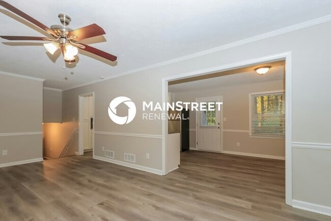 Building Photo - 4 Bedroom Pet-Friendly Home in CONYERS, GA...