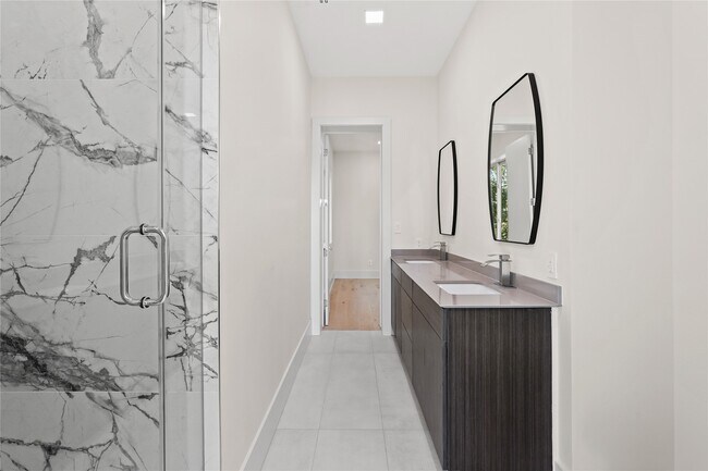 Building Photo - 4903 Braesvalley Dr