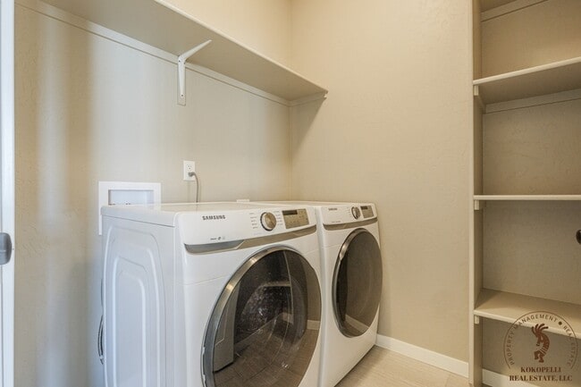 Building Photo - 2465 Apex Ave