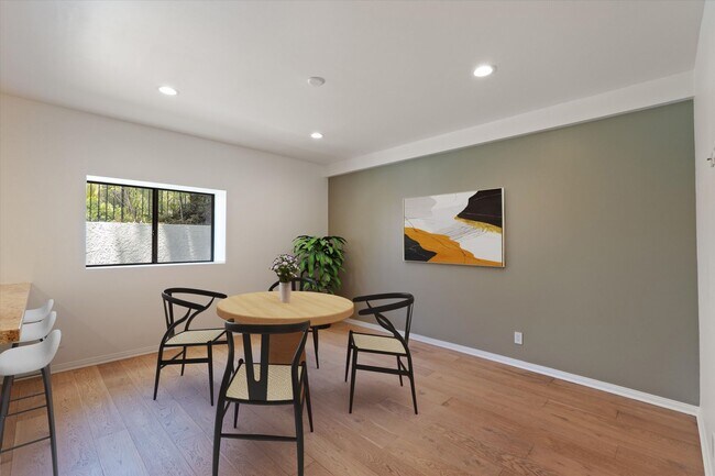 Building Photo - Renovated Single Family Home in Prime Wood...