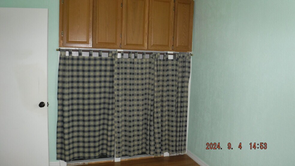 Building Photo - 2138 19th Ave SW