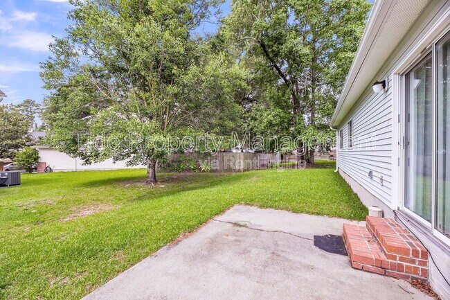 Building Photo - 8078 Old Hazelwood Rd