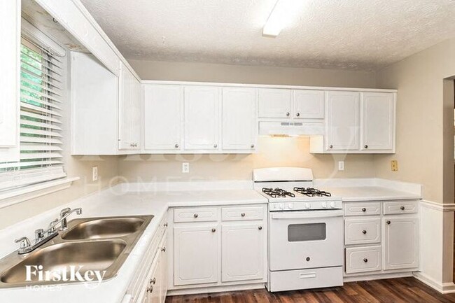 Building Photo - 130 Dunwick Ln