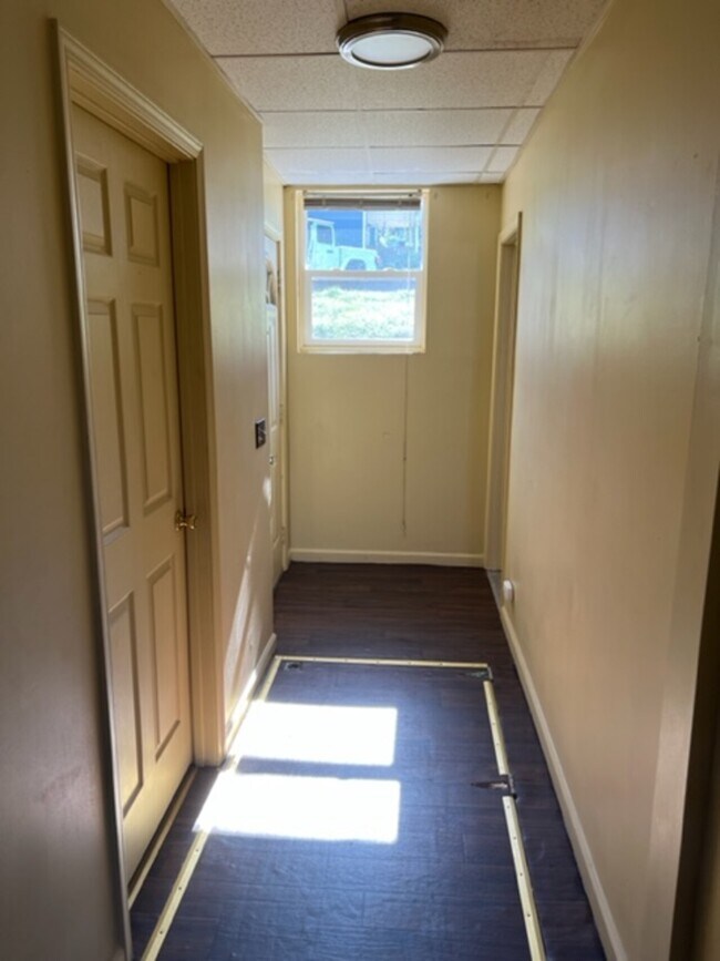 Building Photo - 5837 King Hill Avenue