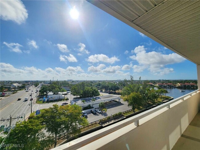 Building Photo - 4803 Sunset Ct