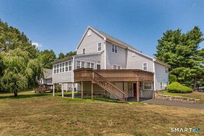 Building Photo - 309 Aspetuck Trail