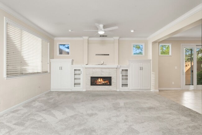 Building Photo - FOR RENT: 3BD/2BA Single-Story Home in 55+ Community