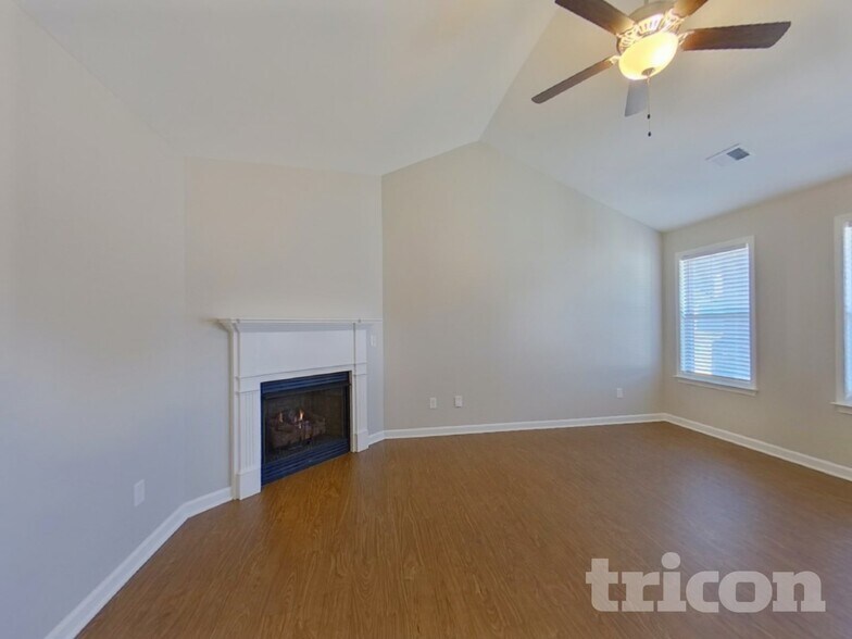 Building Photo - 29 Mendham Ln