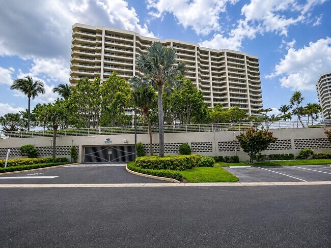 Building Photo - 4101 N Ocean Blvd