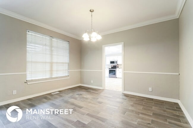 Building Photo - 1220 Interurban Way