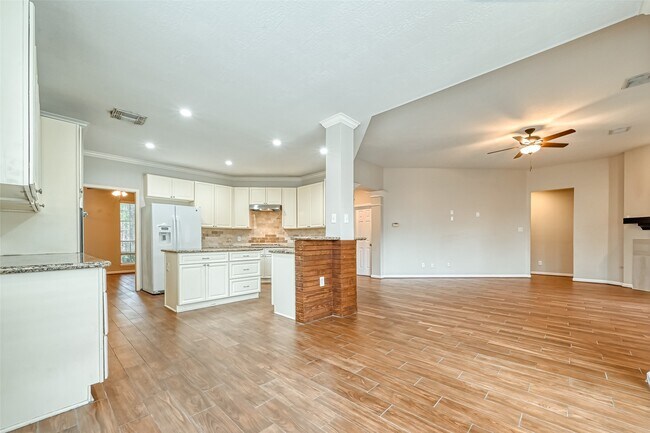 Building Photo - 22011 Windmill Bluff Ln