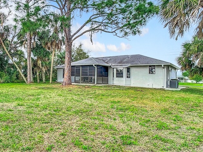 Building Photo - Gorgeous 3-Bedrorom, 2 Bath, 1165 sq ft home