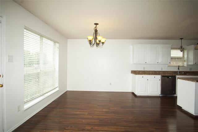 Building Photo - 506 White Swan Dr
