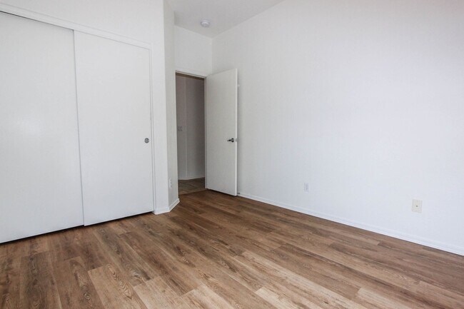 Building Photo - 3 Bedroom in Stoneridge