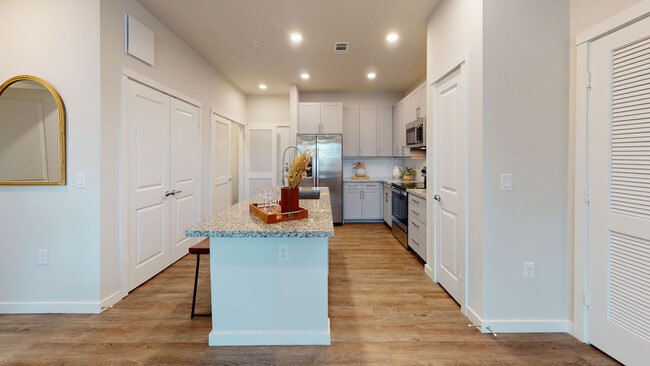 Building Photo - Lower Rents & 1 Month FREE – Move In Now!