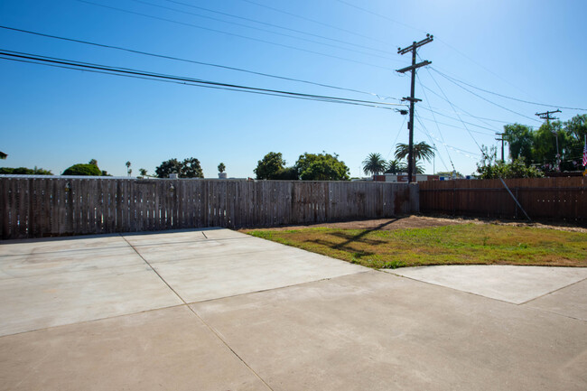 Building Photo - 1271 Essex St