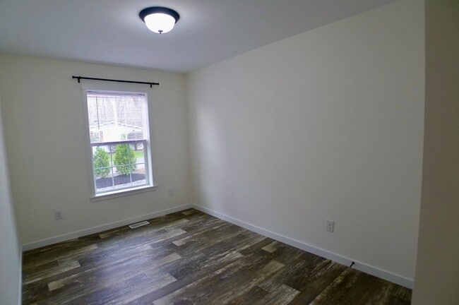 Building Photo - 37 Van Dyke