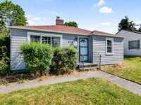 Building Photo - 2 Bed and 1 Bath Charming Single-Family Ho...