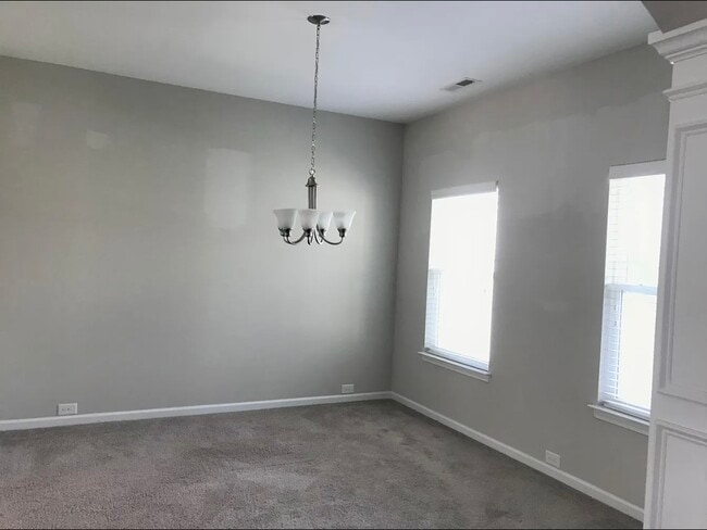 Building Photo - 2405 Bearded Iris Ln