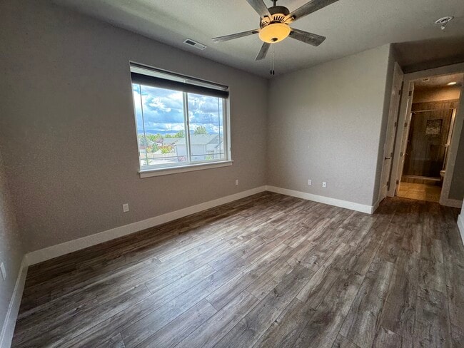 Building Photo - 1026 Sun Crest Ct