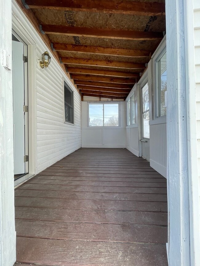 Building Photo - Charming Remodeled 3BR Home with Modern Finishes and Spacious Fenced in Yard