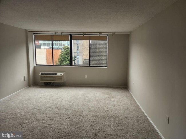 Building Photo - 1325 18th St NW