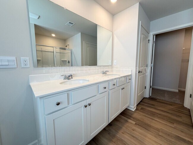 Building Photo - 42 Rustin Rdg