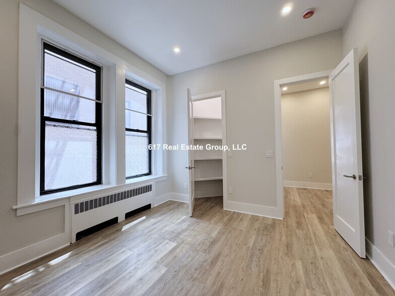 Building Photo - 271 Dartmouth St
