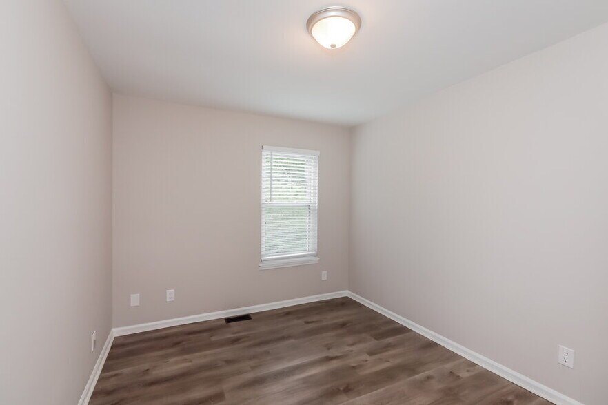 Building Photo - 4503 Bathurst Dr