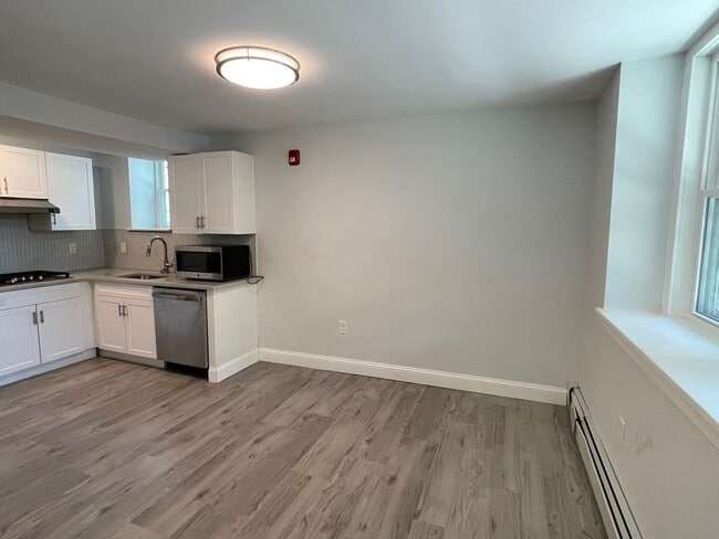 Building Photo - 233 Lafayette St