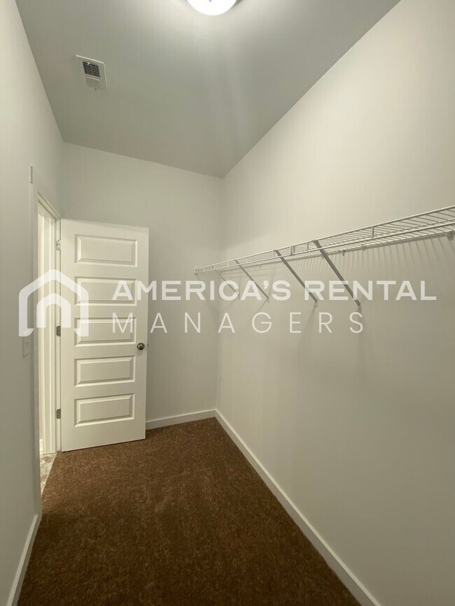 Building Photo - Home for Rent in Lincoln, AL!