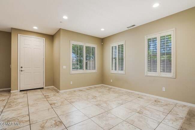 Building Photo - 3327 Shadetree Way
