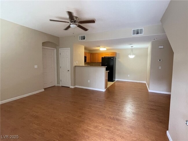 Primary Photo - 7701 W Robindale Rd