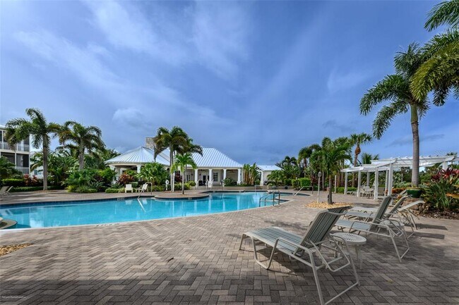 Building Photo - 10300 Tarpon Landings Terrace