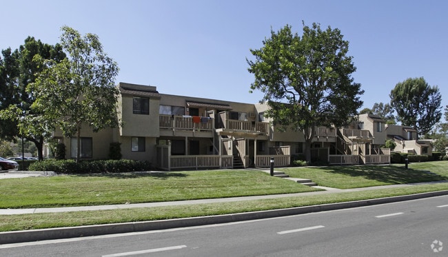 Building Photo - Parkwood Apartment Homes