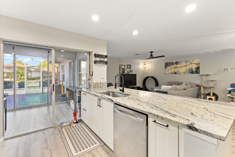 Building Photo - 2989 Poplar Ave