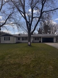 Building Photo - 3 Bed 1 Bath HOUSE