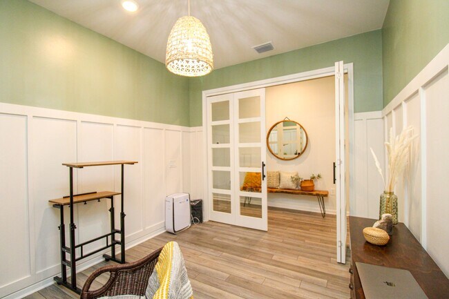 Building Photo - ** STUNNING 2012 NEW CONSTRUCTION 3/2 HOME...