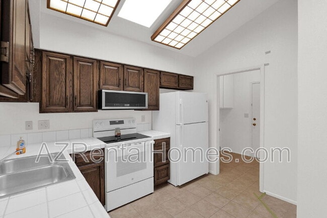 Building Photo - 1625 E Jerome Ave