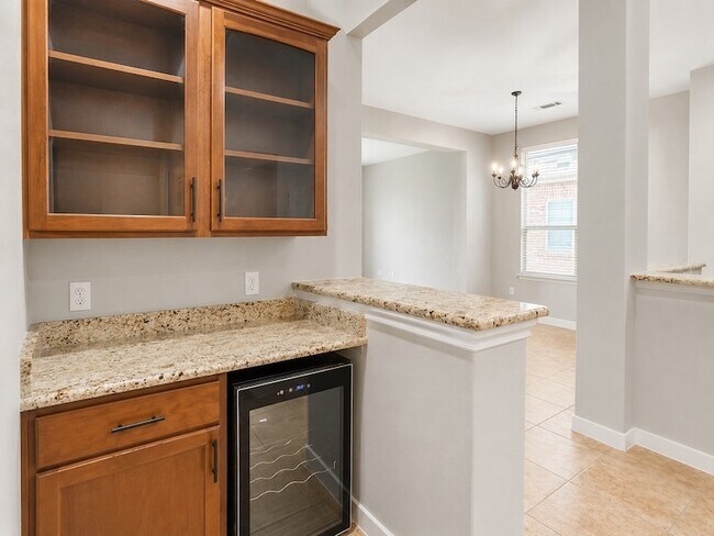 Building Photo - 1501 Toucan Dr