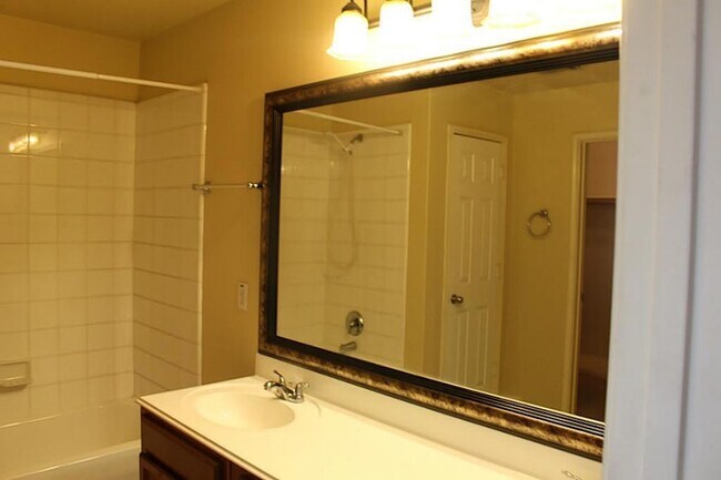 Building Photo - 8331 Loetsch Ridge Way