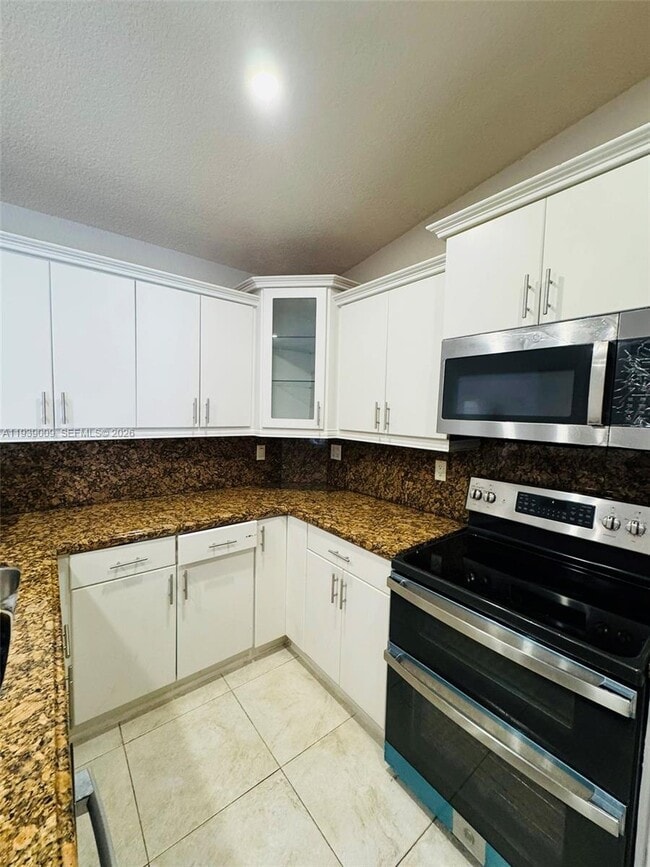 Building Photo - 19721 NW 52nd Ct