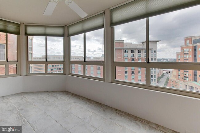 Building Photo - 2121 Jamieson Ave