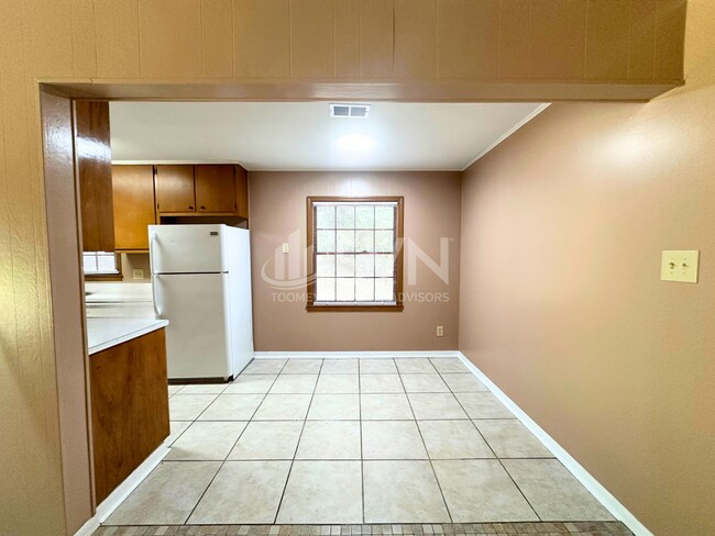 Building Photo - 313 Vanderbilt Dr